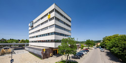 Traunstein_Bahnhofplatz_4_0025.jpg